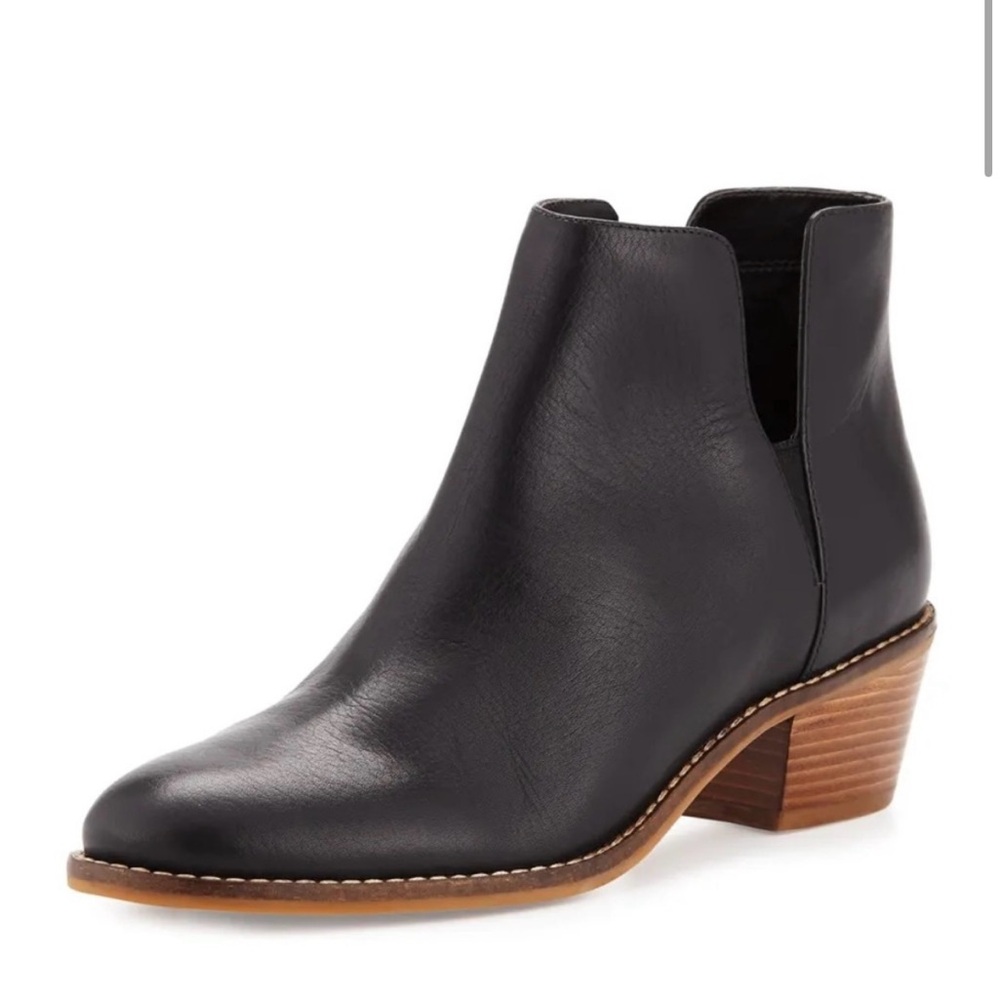 CLOSET CLEAN OUT! Firm! Cole Haan Black Ankle Booties